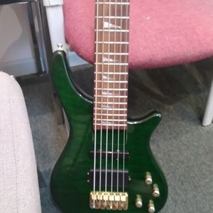 Meet your Posher, Derrick